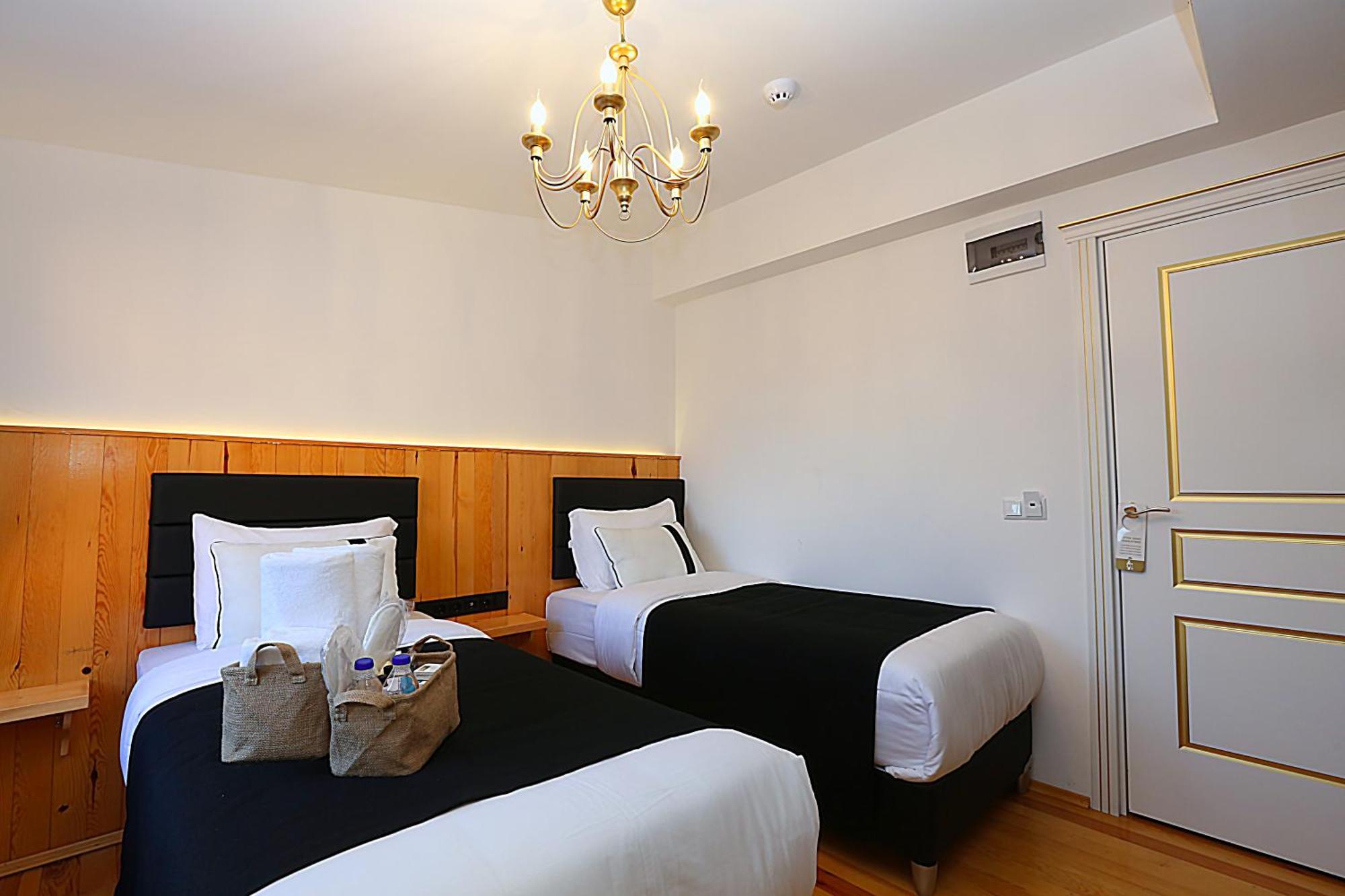 Istanbul Taksim Istiklal Street Kamil Hotel - Historical Номер фото