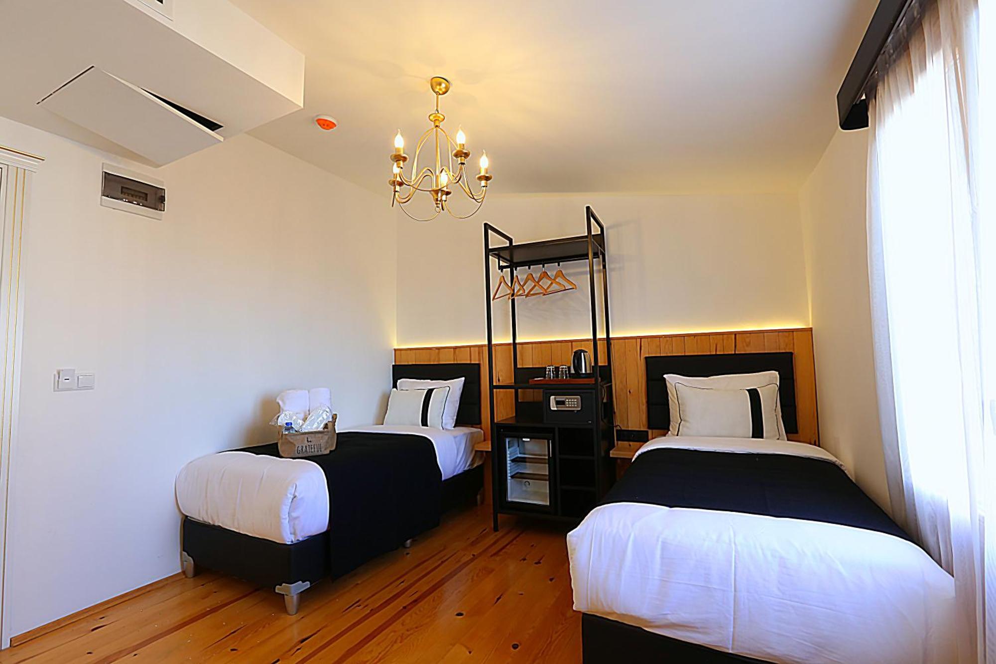 Istanbul Taksim Istiklal Street Kamil Hotel - Historical Номер фото