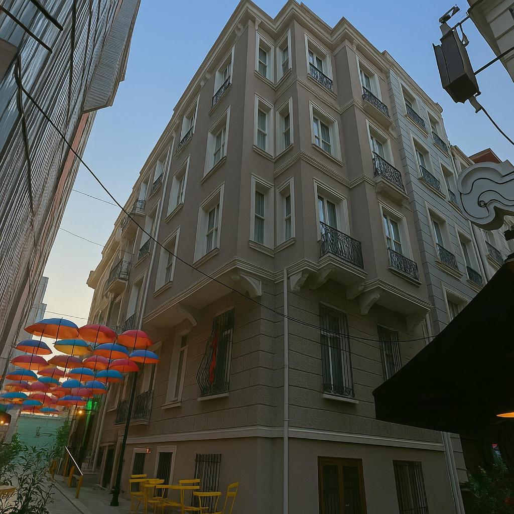Istanbul Taksim Istiklal Street Kamil Hotel - Historical Екстер'єр фото