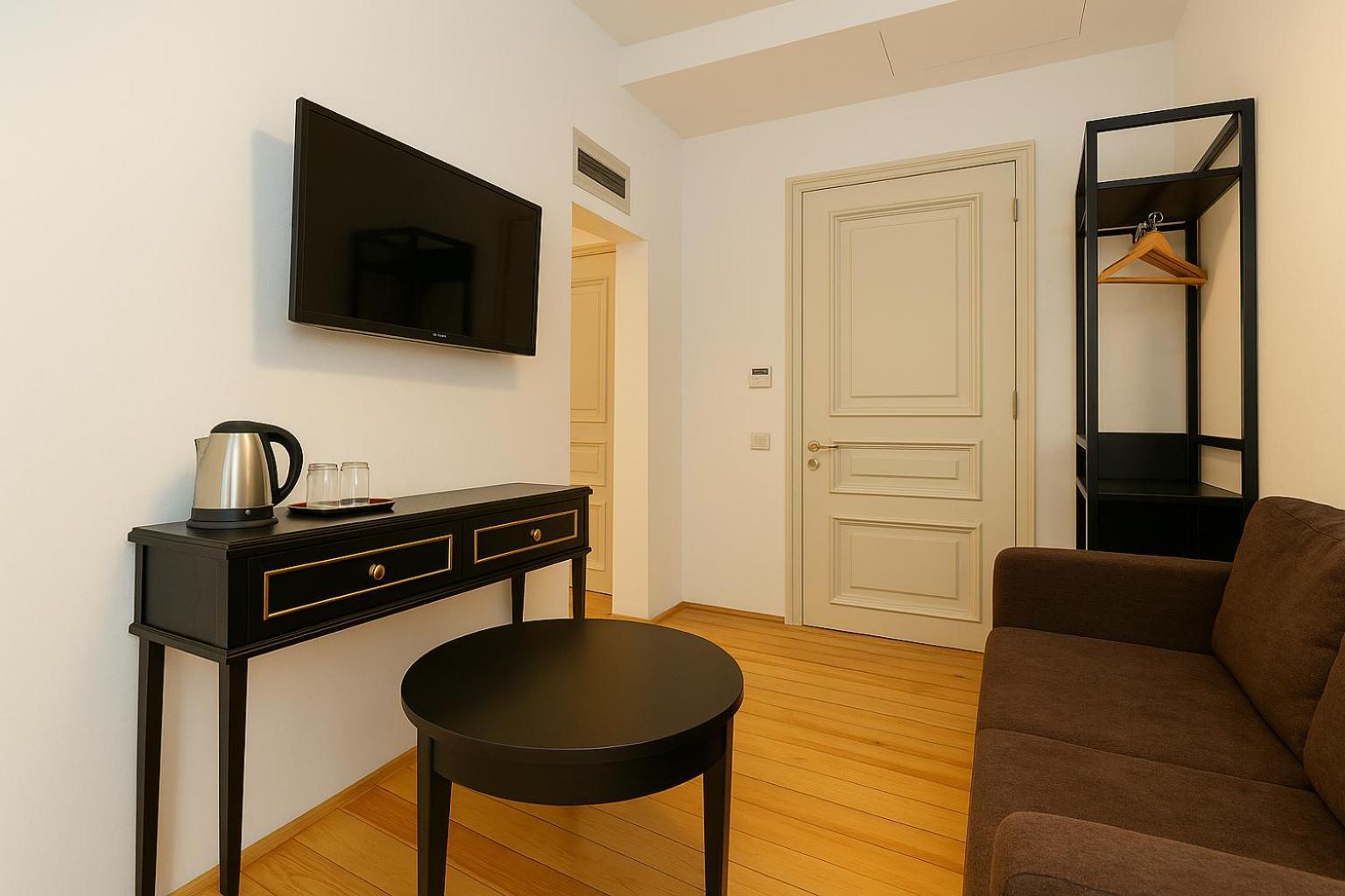 Istanbul Taksim Istiklal Street Kamil Hotel - Historical Екстер'єр фото